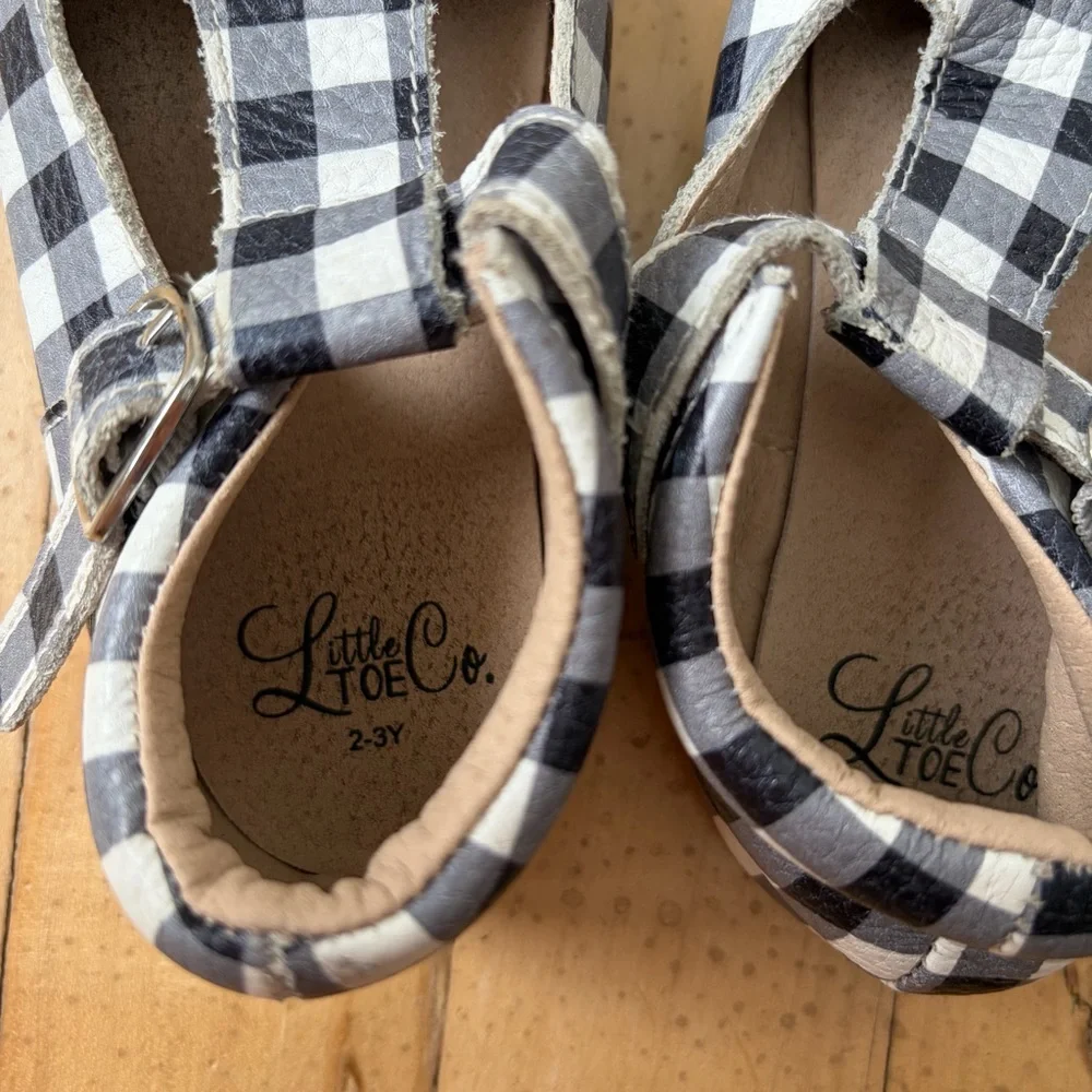 Little Toe Co Black & White Buffalo Plaid T-Bars Toddler Girl Shoes‎ Size 2-3 Yr